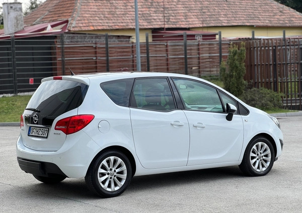 Opel Meriva cena 30900 przebieg: 135000, rok produkcji 2012 z Rzeszów małe 352
